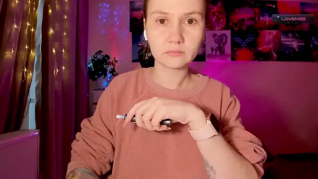 Snapshot of GoodWitch_ chatting on 2, 2, 2025 GoodWitch online show from 2, 2, 2025