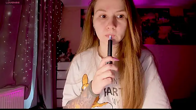 Snapshot of GoodWitch_ chatting on 19, 2, 2025 GoodWitch online show from 19, 2, 2025