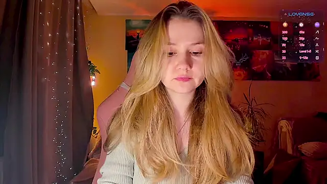 Snapshot of GoodWitch_ chatting on 18, 9, 2025 GoodWitch online show from 18, 9, 2025