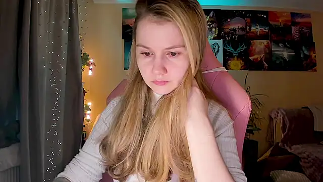 Snapshot of GoodWitch_ chatting on 25, 9, 2025 GoodWitch online show from 25, 9, 2025