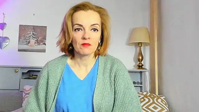 Snapshot of KateConner chatting on 11, 2, 2025 KateConner online show from 11, 2, 2025