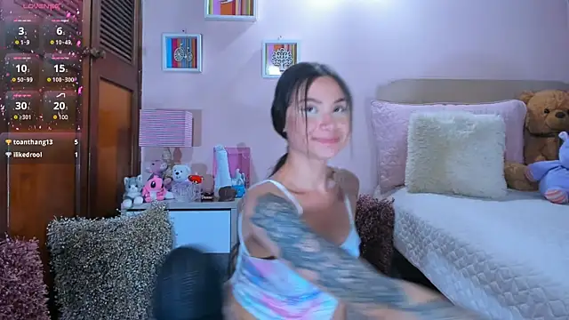 AbrilRussell online show from 9, 12, 2024