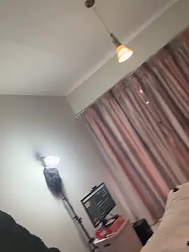 Bootyliciouse21X online show from 20, 5, 2026