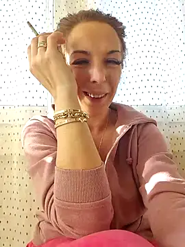 Almmaxxxx online show from 8, 1, 2025