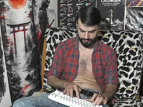 Snapshot of 00george chatting on 24, 11, 2025 00george online show from 24, 11, 2025