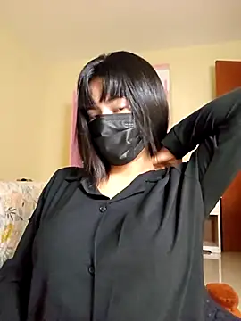 Snapshot of Latin_summer chatting on 4, 11, 2025 Latin summer online show from 4, 11, 2025