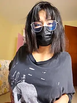 Snapshot of Latin_summer chatting on 6, 11, 2025 Latin summer online show from 6, 11, 2025