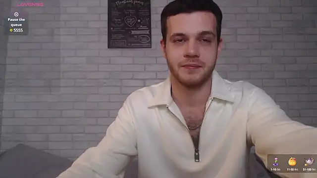 Snapshot of Alexxx_horny chatting on 11, 1, 2025 Alexxx horny online show from 11, 1, 2025