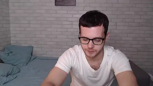 Snapshot of Alexxx_horny chatting on 9, 3, 2025 Alexxx horny online show from 9, 3, 2025