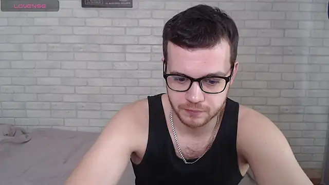 Snapshot of Alexxx_horny chatting on 10, 5, 2026 Alexxx horny online show from 10, 5, 2026