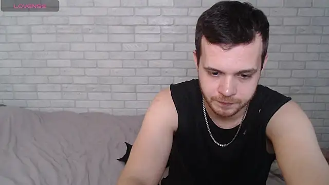 Snapshot of Alexxx_horny chatting on 19, 6, 2026 Alexxx horny online show from 19, 6, 2026