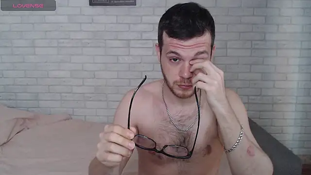 Snapshot of Alexxx_horny chatting on 16, 7, 2026 Alexxx horny online show from 16, 7, 2026