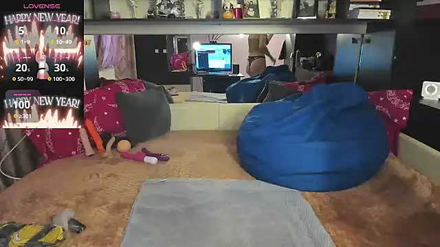 FoxyDom699 online show from 10, 3, 2025