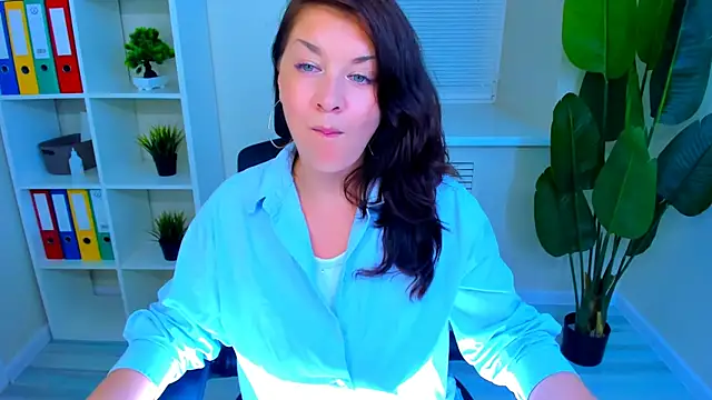 Snapshot of AnaMills chatting on 5, 7, 2026 AnaMills online show from 5, 7, 2026