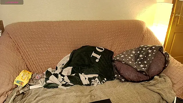 Snapshot of Wings_of_A_Butterfly chatting on 6, 2, 2026 Wings of A Butterfly online show from 6, 2, 2026