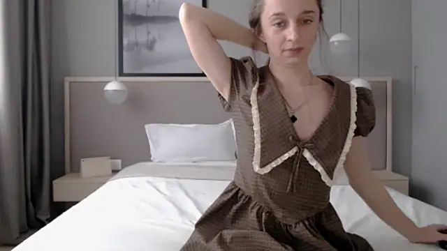 Snapshot of ShySchoolGirl chatting on 29, 11, 2025 ShySchoolGirl online show from 29, 11, 2025