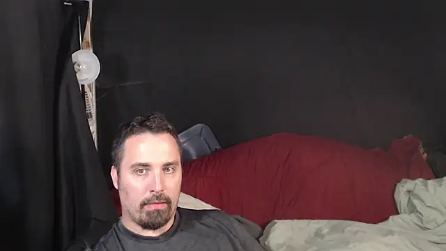 Snapshot of Metalstud chatting on 4, 10, 2025 Metalstud online show from 4, 10, 2025