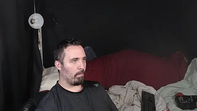 Snapshot of Metalstud chatting on 12, 10, 2025 Metalstud online show from 12, 10, 2025