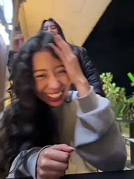 vaneelee online show from 19, 4, 2026