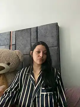 Snapshot of MarcellaGriffin chatting on 2, 2, 2025 MarcellaGriffin online show from 2, 2, 2025