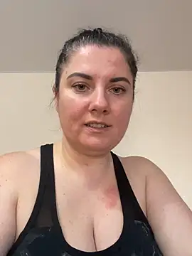 Snapshot of alisiaparril chatting on 18, 3, 2025 alisiaparril online show from 18, 3, 2025