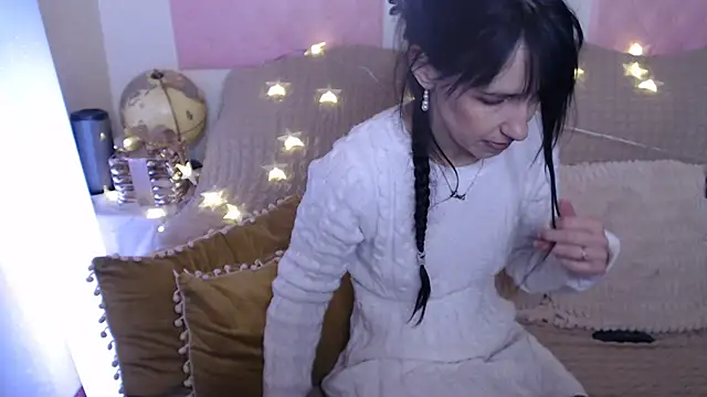 Snapshot of -carla- chatting on 10, 1, 2025 -carla- online show from 10, 1, 2025