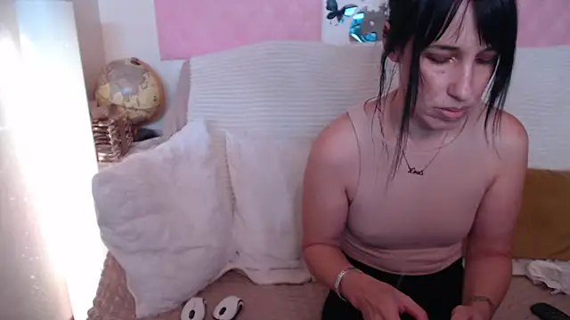 Snapshot of -carla- chatting on 8, 10, 2025 -carla- online show from 8, 10, 2025