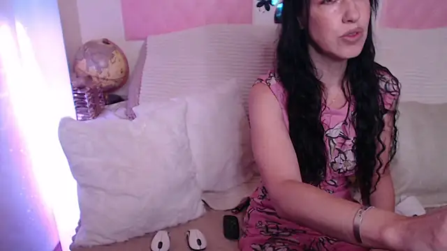 Snapshot of -carla- chatting on 10, 10, 2025 -carla- online show from 10, 10, 2025