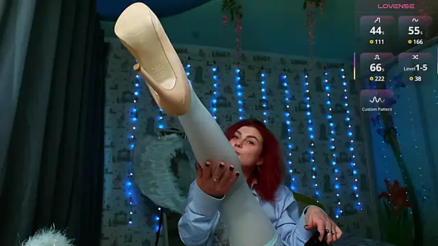 SmokyRose online show from 15, 2, 2025