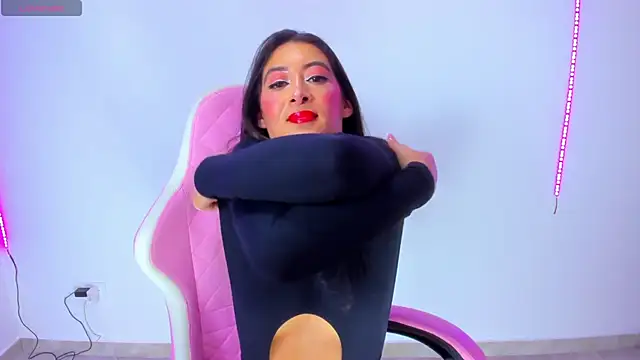 MeganWhite3 online show from 4, 3, 2025