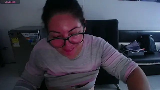 Snapshot of abigail_curvy chatting on 3, 2, 2025 abigail curvy online show from 3, 2, 2025