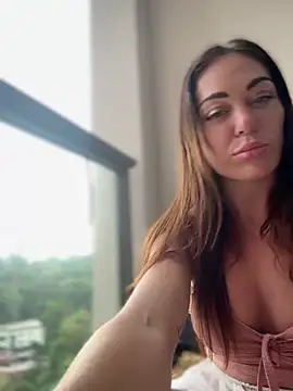 Snapshot of LilliThelo chatting on 15, 10, 2025 LilliThelo online show from 15, 10, 2025
