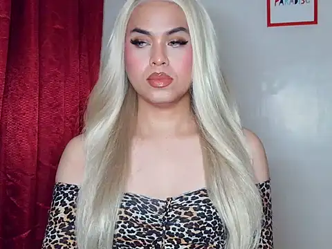 Snapshot of MistressLuna1 chatting on 16, 11, 2025 MistressLuna1 online show from 16, 11, 2025