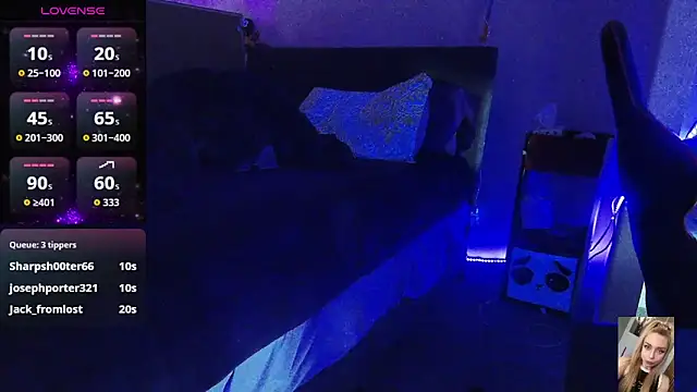 Blondiewithanass online show from 23, 12, 2025