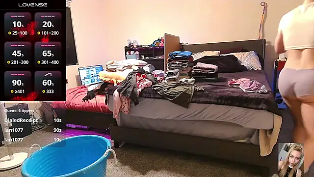 Blondiewithanass online show from 16, 4, 2026