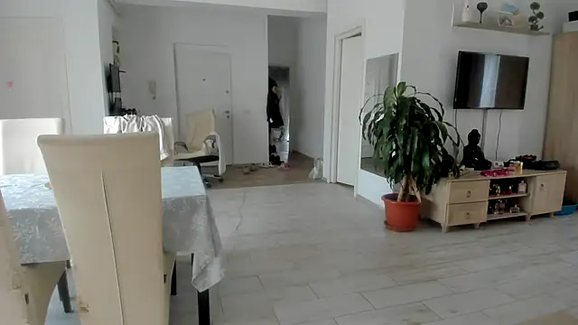 woolfiie online show from 6, 10, 2025