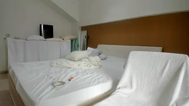 woolfiie online show from 16, 10, 2025