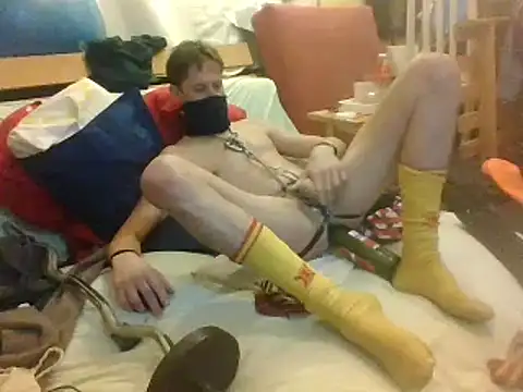 Snapshot of londonfuckwhore chatting on 10, 1, 2025 londonfuckwhore online show from 10, 1, 2025