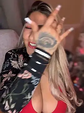 LittleMissEeve online show from 4, 12, 2025