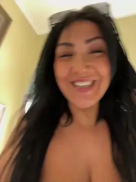 Snapshot of LittleMissEeve chatting on 26, 5, 2026 LittleMissEeve online show from 26, 5, 2026