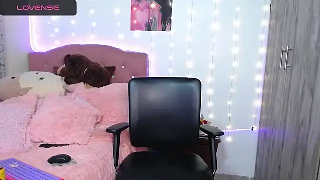 camy doll online show from 14, 12, 2025