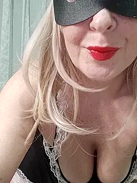 Snapshot of Vivian115 chatting on 21, 11, 2025 Vivian115 online show from 21, 11, 2025