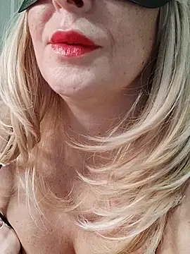 Snapshot of Vivian115 chatting on 22, 11, 2025 Vivian115 online show from 22, 11, 2025