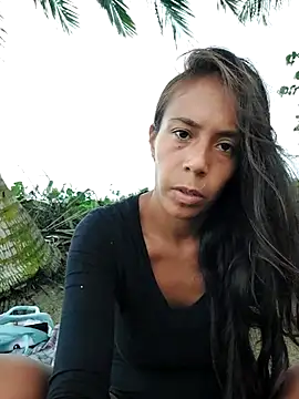 Snapshot of Luna-Natural chatting on 22, 10, 2025 Luna-Natural online show from 22, 10, 2025