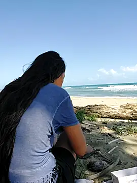 Snapshot of Luna-Natural chatting on 3, 11, 2025 Luna-Natural online show from 3, 11, 2025