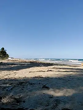 Snapshot of Luna-Natural chatting on 17, 11, 2025 Luna-Natural online show from 17, 11, 2025