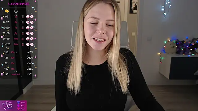 Snapshot of Emma_Bryan chatting on 11, 12, 2024 Emma Bryan online show from 11, 12, 2024