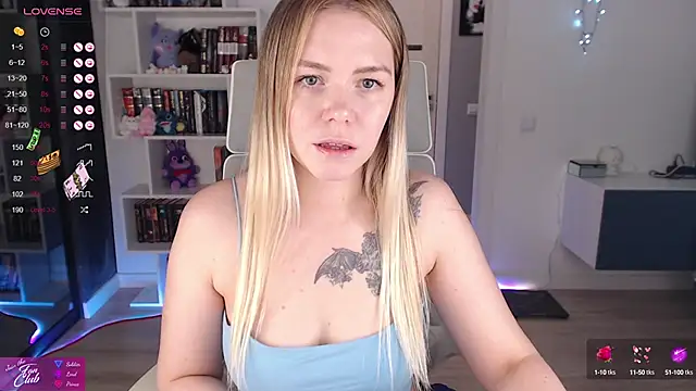 Snapshot of Emma_Bryan chatting on 20, 9, 2025 Emma Bryan online show from 20, 9, 2025