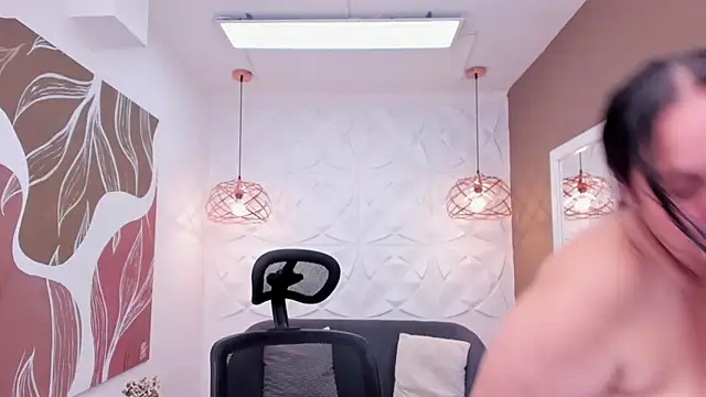 Snapshot of Sharon_tits chatting on 22, 5, 2026 Sharon tits online show from 22, 5, 2026