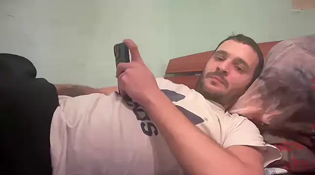 Snapshot of AlexandruUK chatting on 11, 3, 2025 AlexandruUK online show from 11, 3, 2025